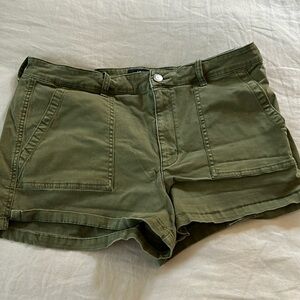 American eagle outfitters high rise shortie olive shorts size 18